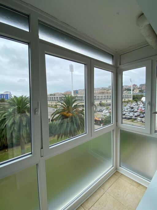 Amplio Piso En La Segunda Playa Del Sardinero Con Ascensor Apartamento